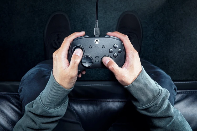 Razer Wolverine V3 Tournament Edition Czarny USB Gamepad Analogowy PC, Xbox Series S, Xbox Series X