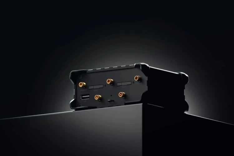 Teltonika RUT976 Router sieci komórkowej