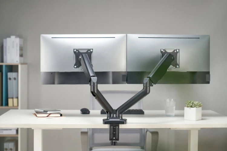 Equip Uchwyt stołowy 17"-32" / 2TFT 360° Sprężyna gazowa 9 kg detaliczny