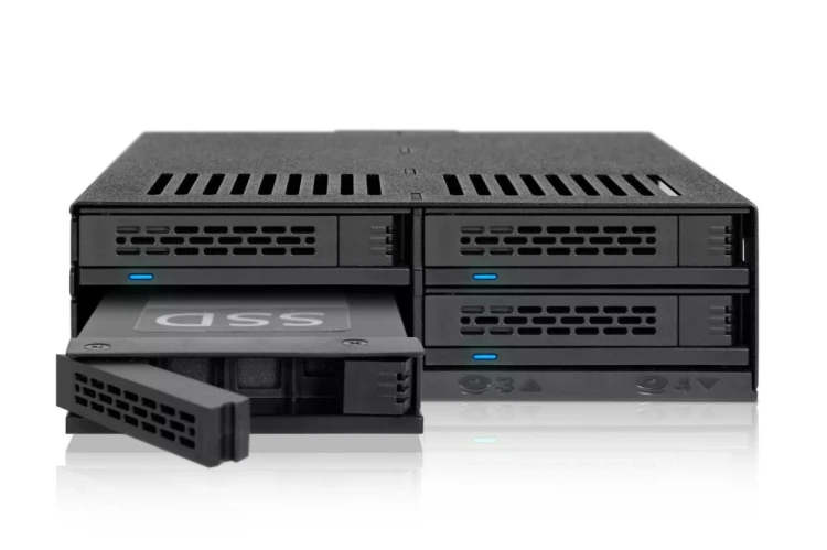 Stacja dokująca Icy Dock MB324SP-B, 0 TB, Serial ATA, Serial ATA II, Serial ATA III, Serial Attached SCSI (SAS), 440 g, Komputer stacjonarny