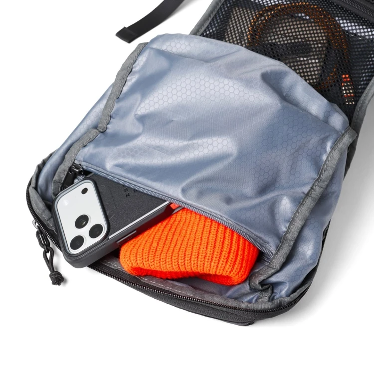 Urban Armor Gear 984174114061 plecak Plecak podróżny Czarny, Szary Nylon
