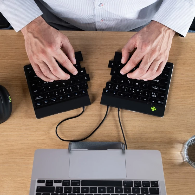 R-Go Tools Ergonomiczna klawiatura R-Go Split Break v2 z oprogramowaniem break, QWERTY_US, przewodowa, czarna