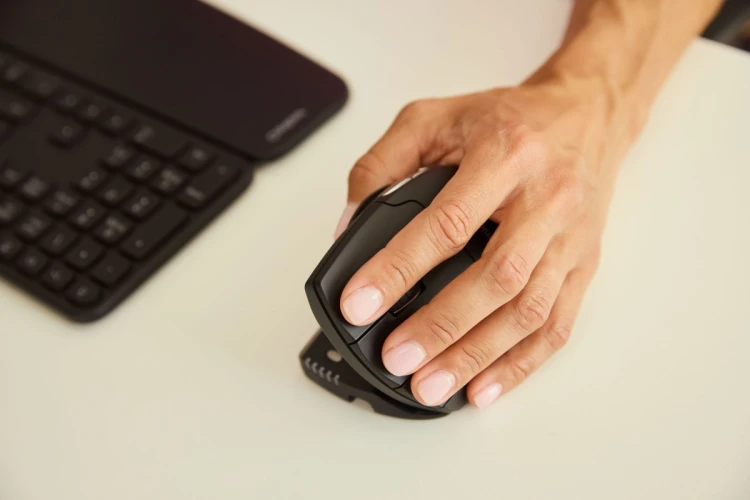 Contour UniMouse bezprzewodowa Bluetooth dla leworęcznych sprzedaż detaliczna