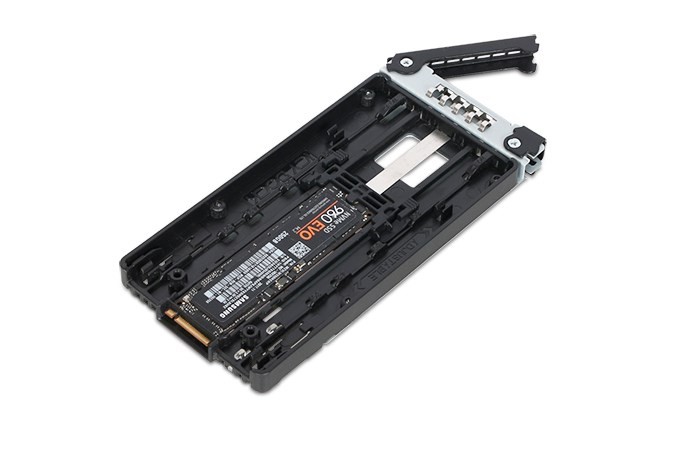 Icy Dock MB834TP-B obudowa do dysków twardych Obudowa SSD Aluminium, Czarny 2.5"