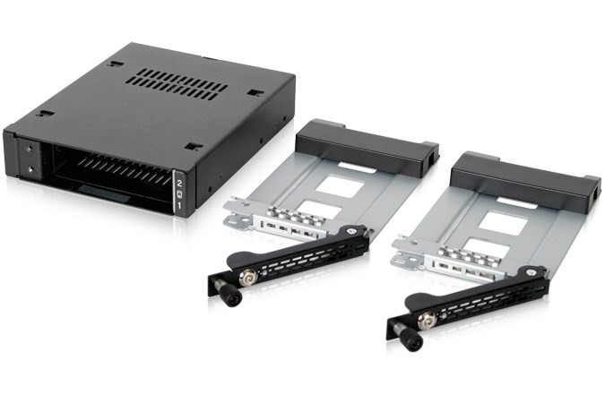 We-Ra. IcyDock z miejscem na 2 dyski: 2x6,3cm SATAI-III/SAS HDD&SSD w kolorze, 1x3,5" Metal
