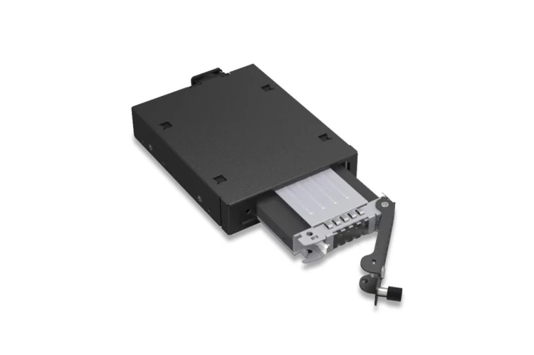 Icy Dock MB491V5K-B obudowa do dysków twardych Obudowa SSD Czarny 2.5"