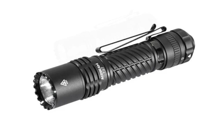 Latarka Acebeam T37 Black