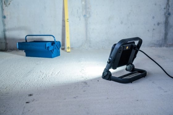 Mobilny reflektor LED Brennenstuhl JARO 14060 M