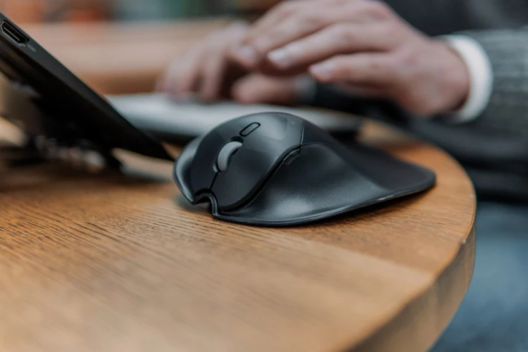 Bakker Elkhuizen HandShoeMouse Shift - mysz - ergonomiczna - prawo- i leworęczna - laserowa - 3 przyciski - bezprzewodowa