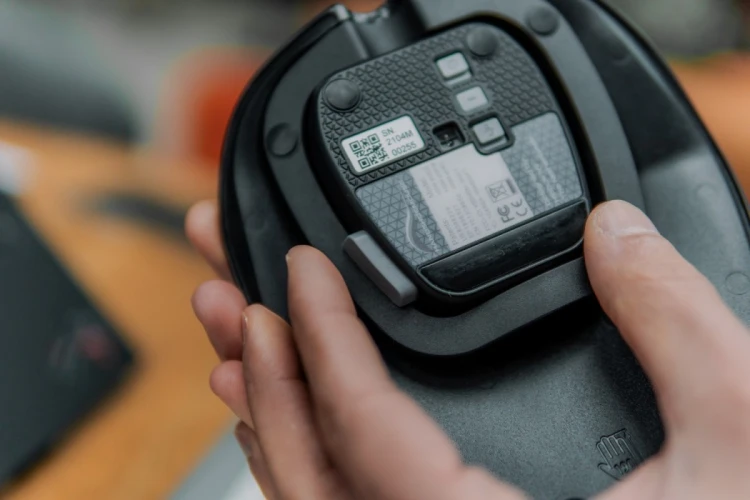Bakker Elkhuizen HandShoeMouse Shift - mysz - ergonomiczna - prawo- i leworęczna - laserowa - 3 przyciski - bezprzewodowa