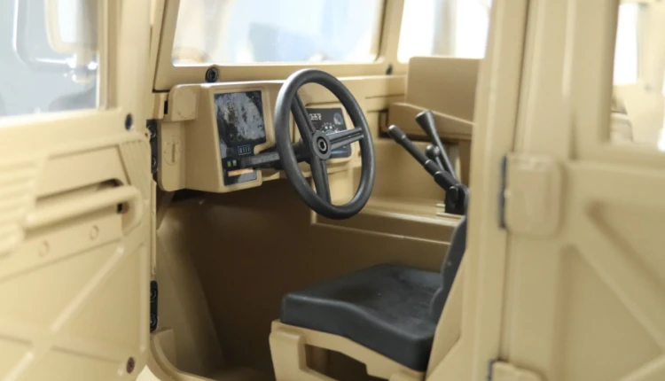 Amewi RC Car US Ciężarówka 4x4 HUMVEE Li-Po Akumulator 4500mAh piasek/14