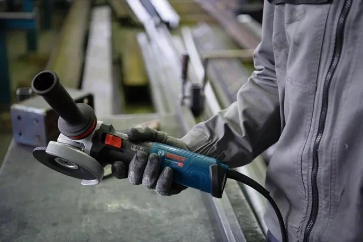 Bosch GWS 17-125 szlifierka kątowa 12,5 cm 11500 RPM 1700 W 2,2 kg