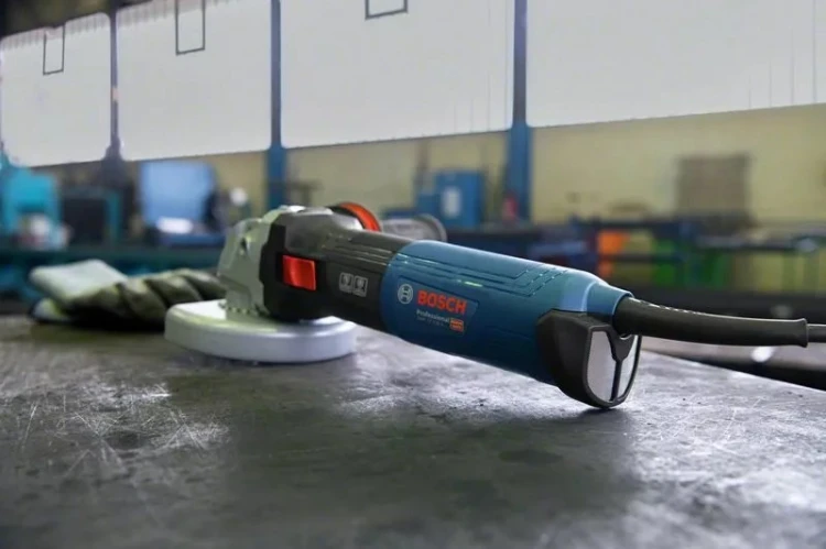 Bosch GWS 17-125 szlifierka kątowa 12,5 cm 11500 RPM 1700 W 2,2 kg