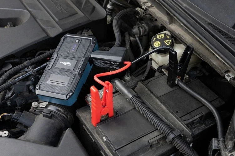 Rozrusznik akumulatorowy ANSMANN 10.0 Latarka Powerbank 37Wh 12V