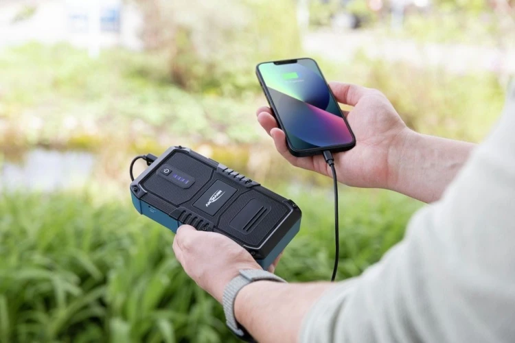 Rozrusznik akumulatorowy ANSMANN 10.0 Latarka Powerbank 37Wh 12V
