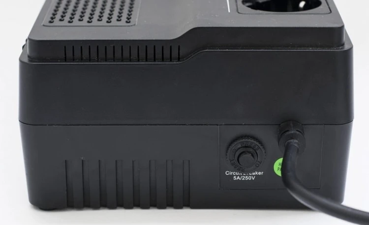 APC Back-UPS BV 800VA, AVR, Schuko Outlet, 230V