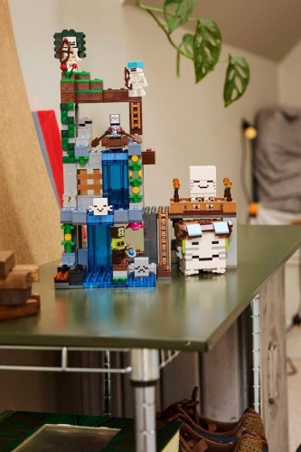 LEGO Minecraft 21597 - Stacja Ghasta