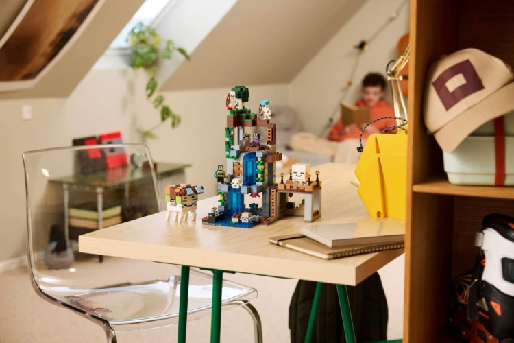 LEGO Minecraft 21597 - Stacja Ghasta