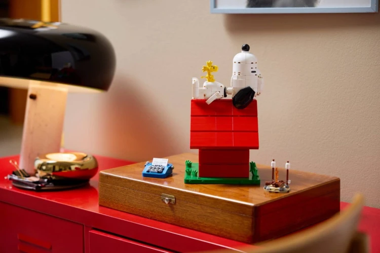 LEGO Ideas 21368 - Fistaszki: Buda Snoopy'ego