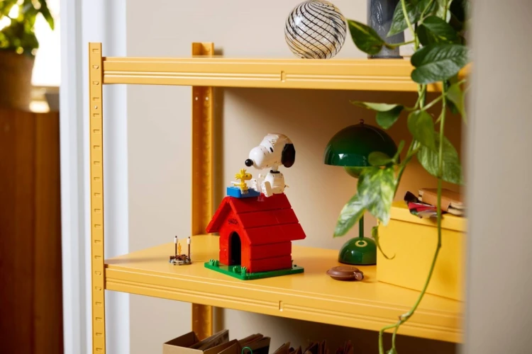 LEGO Ideas 21368 - Fistaszki: Buda Snoopy'ego
