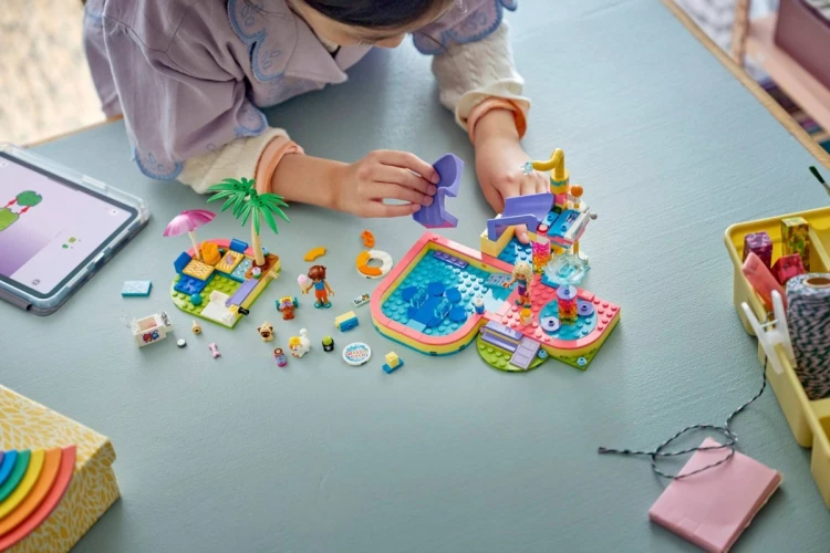 LEGO Friends 42676 - Frajda w parku wodnym