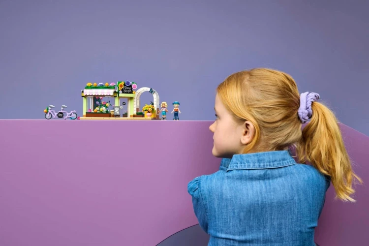 LEGO Friends 42693 - Kreatywna kwiaciarnia