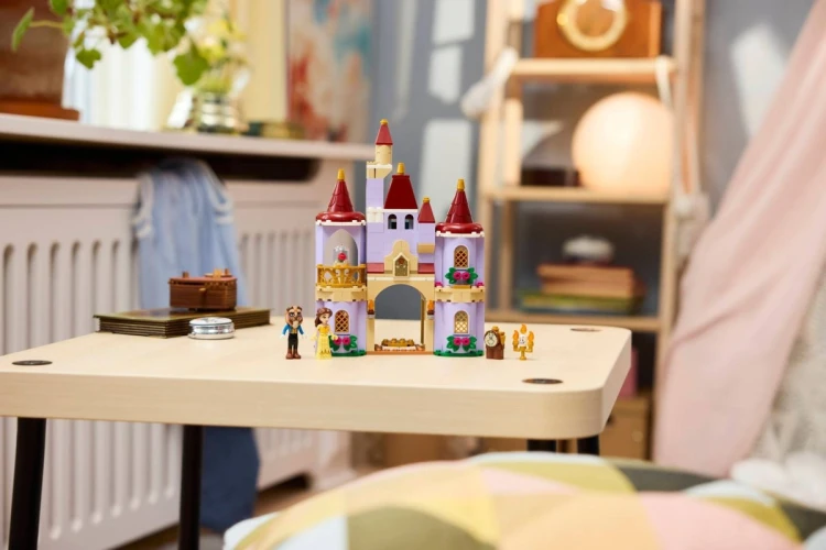 LEGO Disney 43289 - Zaczarowany zamek Pięknej i Bestii