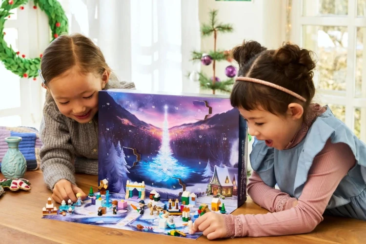 LEGO DISNEY 43273 Kalendarz adwentowy na 2025 rok