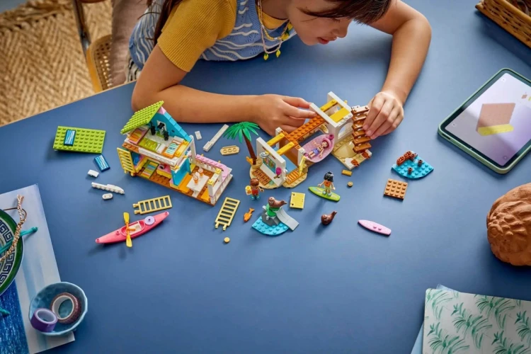LEGO FRIENDS 42699 Domek na plaży z fokami