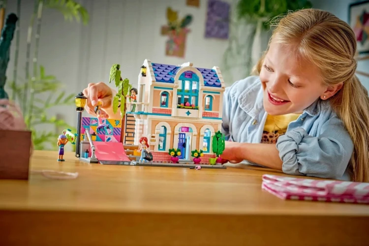 LEGO FRIENDS 42687 Dom rodzinny Liann
