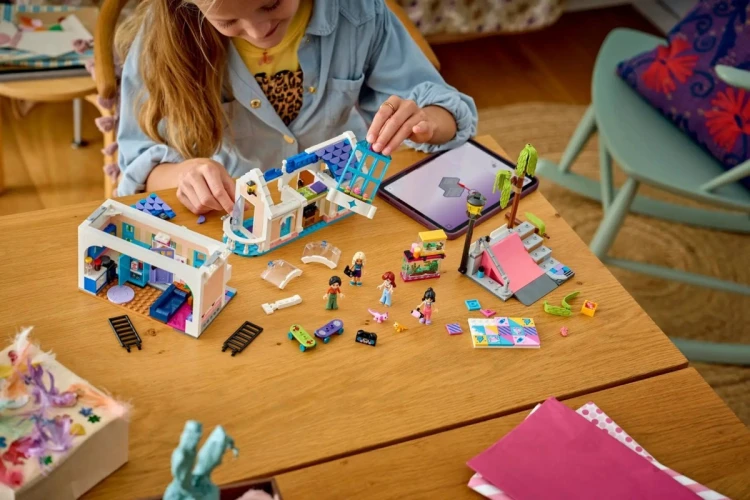 LEGO FRIENDS 42687 Dom rodzinny Liann