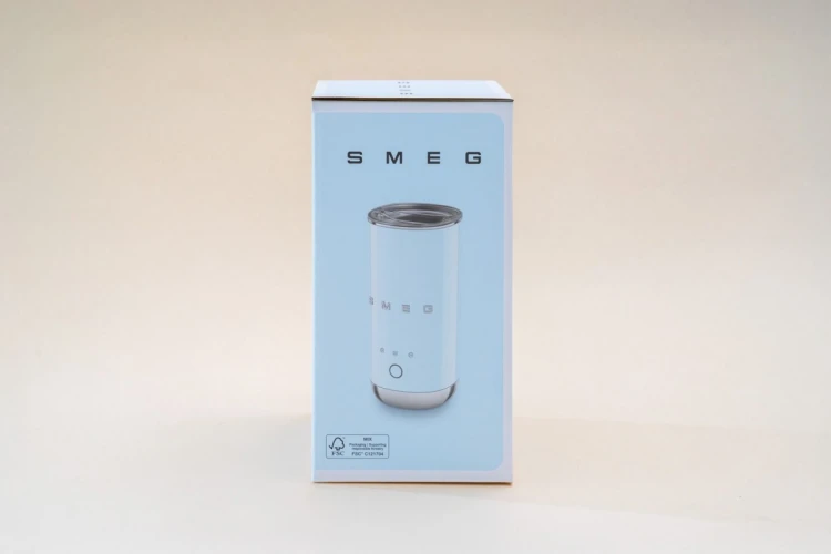 Smeg MFF02WHEU spieniacz / podgrzewacz do mleka Automatyczny spieniacz/podgrzewacz do mleka Biały