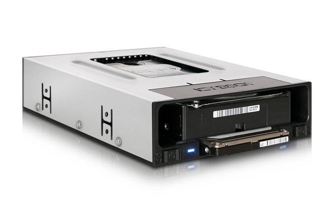 Icy Dock MB795SP-B panel drive bay 2,5/3,5" Taca napędu pamięci masowej Czarny