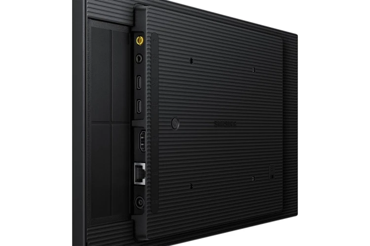 Samsung QB13C-T Płaski panel Digital Signage 33 cm (13") LCD Wi-Fi 500 cd/m2 Full HD Czarny Ekran dotykowy Tizen 7.0 16/7