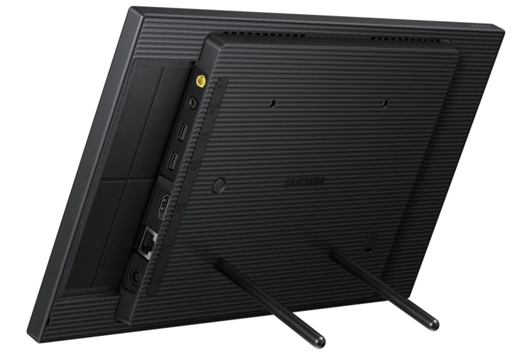 Samsung QB13C-T Płaski panel Digital Signage 33 cm (13") LCD Wi-Fi 500 cd/m2 Full HD Czarny Ekran dotykowy Tizen 7.0 16/7
