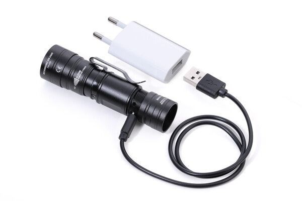 TROIKA ECO BEAM Czarny Magnetyczne mocowanie latarki LED