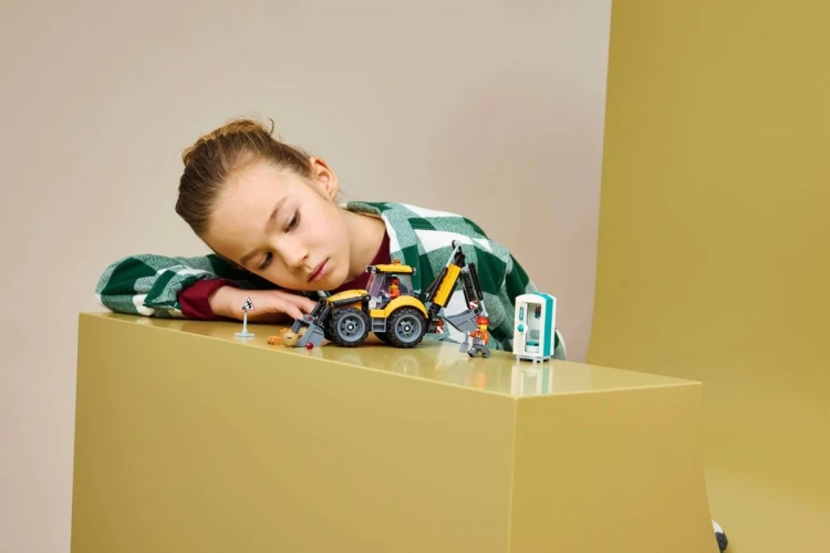 LEGO City 60480 - Żółta koparko-ładowarka