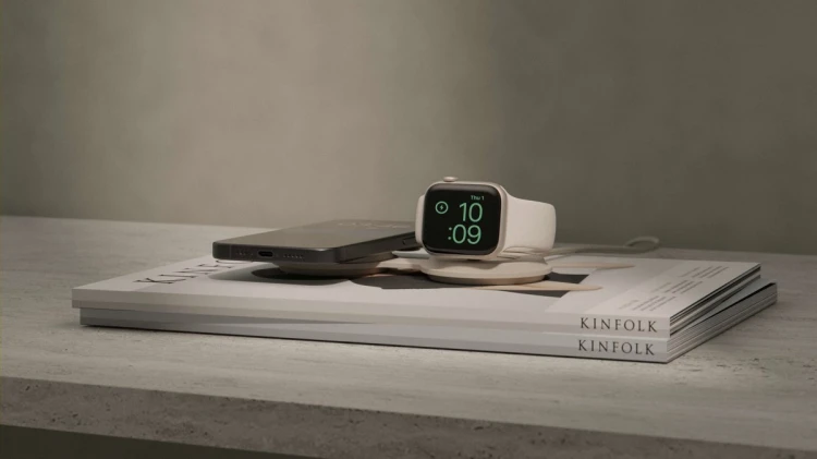 Bezprzewodowa ładowarka podróżna Qi2 15W do dwóch urządzeń kompatybilna z MagSafe (sandstone)