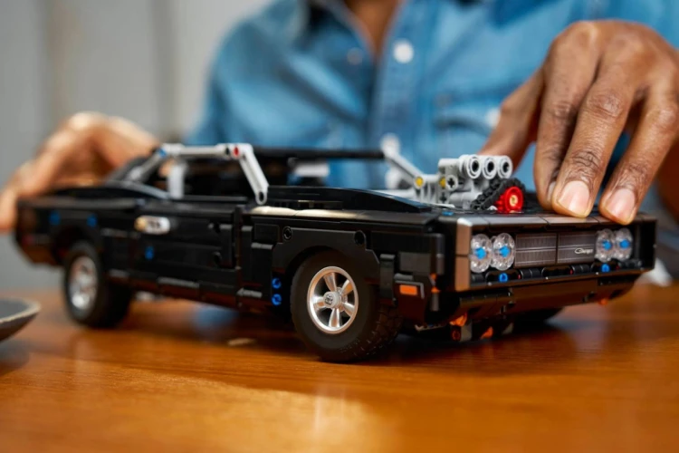 LEGO Technic 42231 - Samochód Fast and Furious Dodge Charger R/T