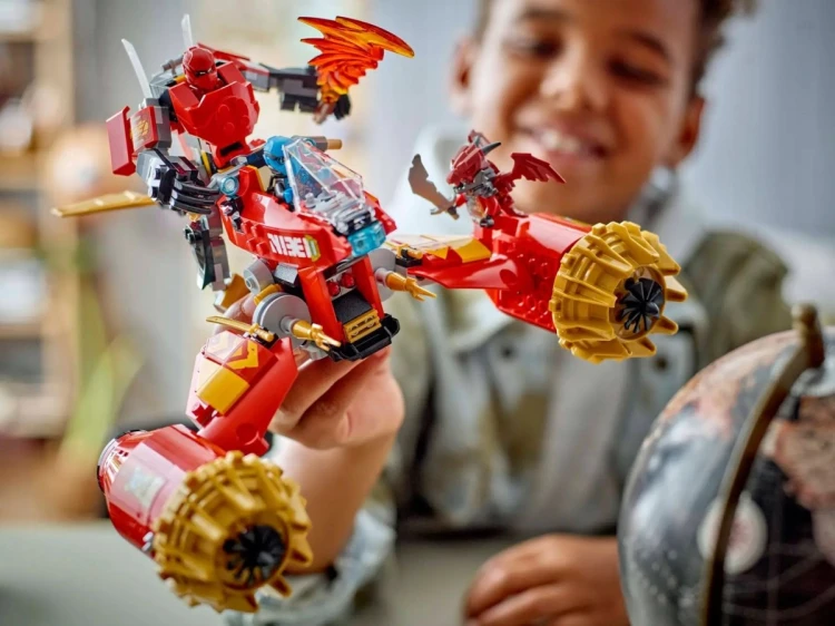 LEGO NINJAGO 71830 Burzowy jeździec-mech Kaia