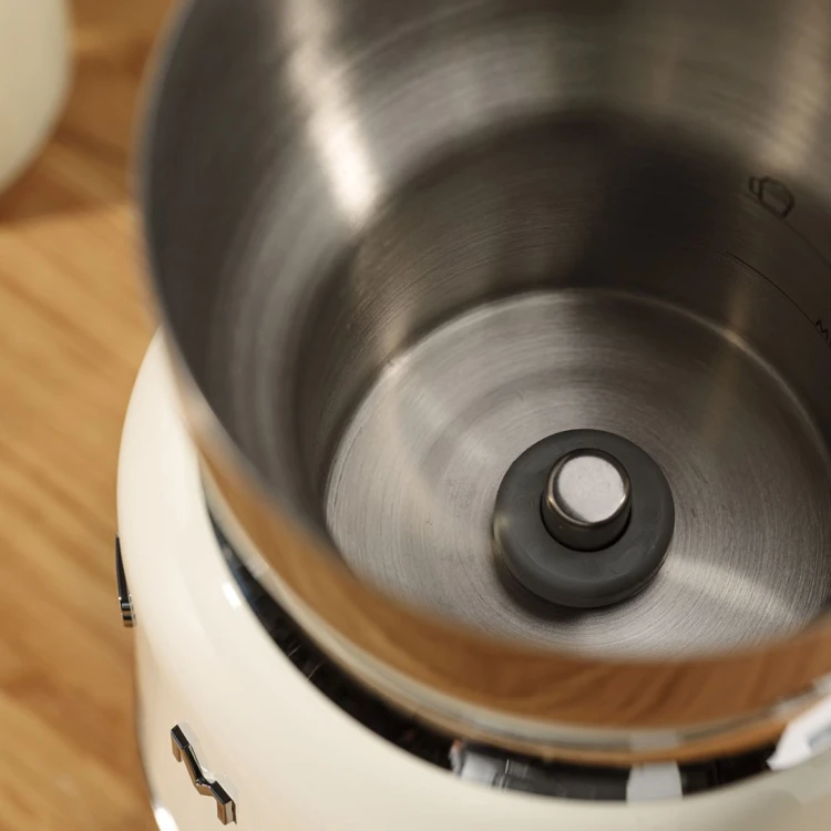 Smeg MFF11CREU spieniacz / podgrzewacz do mleka Automatyczny spieniacz/podgrzewacz do mleka Kremowy