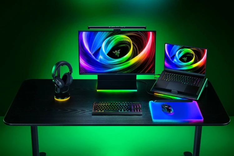 Razer BlackWidow V4 Tenkeyless HyperSpeed klawiatura Gaming USB + RF Wireless + Bluetooth QWERTY Amerykański międzynarodowy Czarny