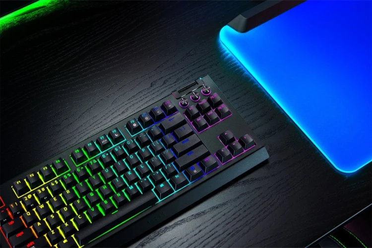 Razer BlackWidow V4 Tenkeyless HyperSpeed klawiatura Gaming USB + RF Wireless + Bluetooth QWERTY Amerykański międzynarodowy Czarny