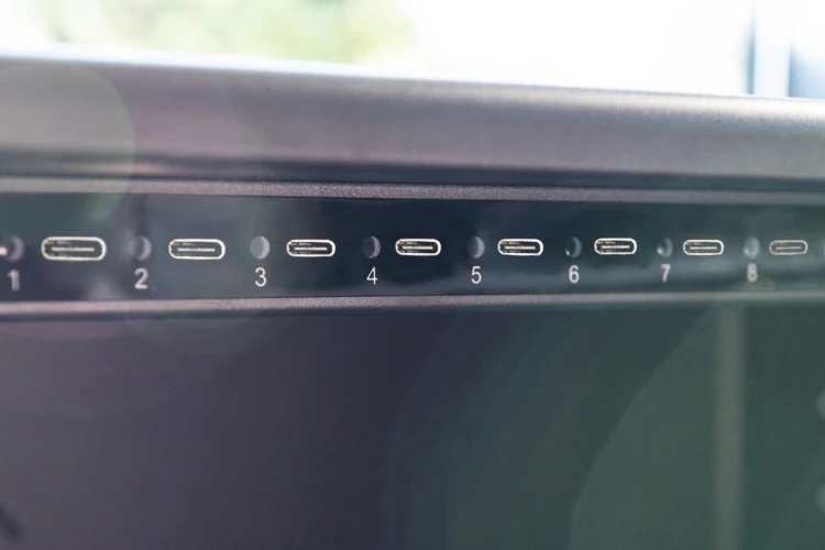 Digitus Mobilna ładowarka dla 16 tabletów do 13 cali, USB-C