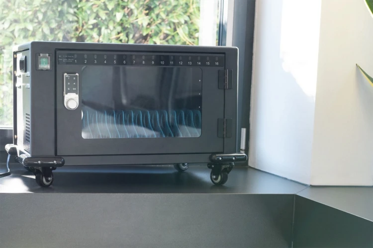 Digitus Mobilna ładowarka dla 16 tabletów do 13 cali, USB-C