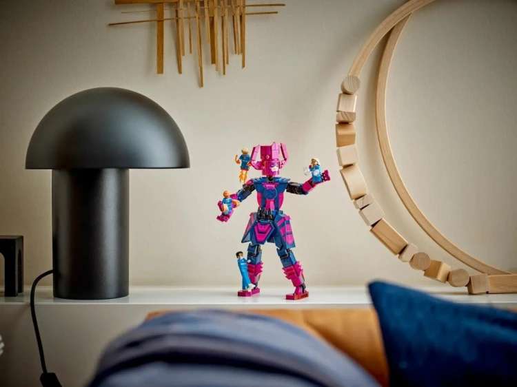 LEGO MARVEL 76316 Figurka Fantastycznej Czwórki kontra Galactus