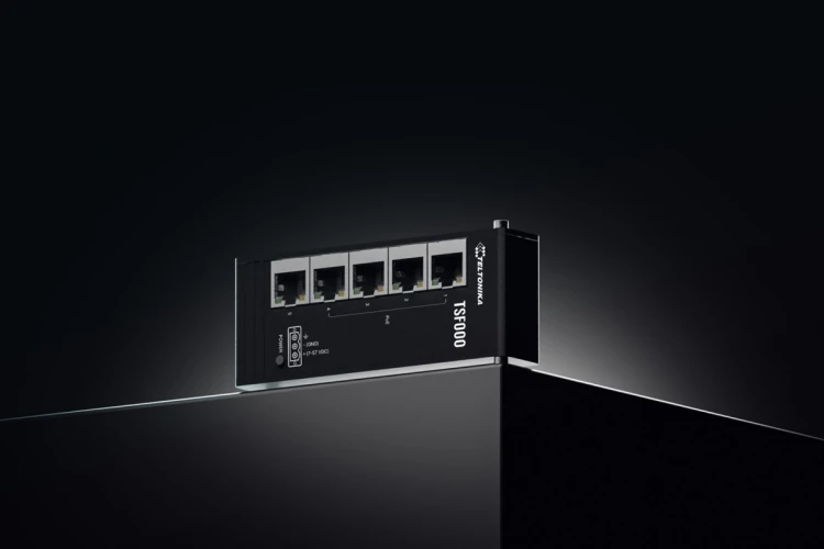 Teltonika TSF000 Nie zarządzany Fast Ethernet (10/100) Obsługa PoE Desktop Czarny