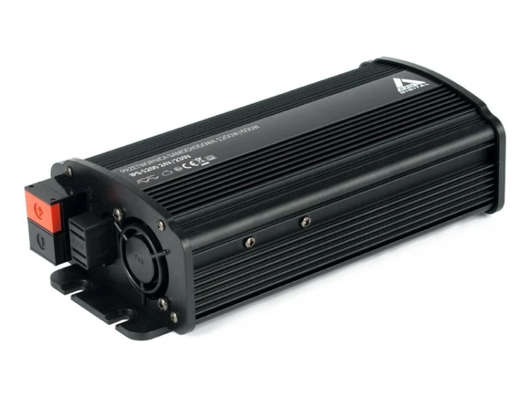 Samochodowa przetwornica napięcia 12 VDC / 230 VAC IPS-1200U 1200W