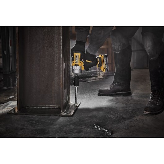 DeWALT DCF961H2T-QW wkrętak zasilany/zakrętark udarowy 1200 RPM