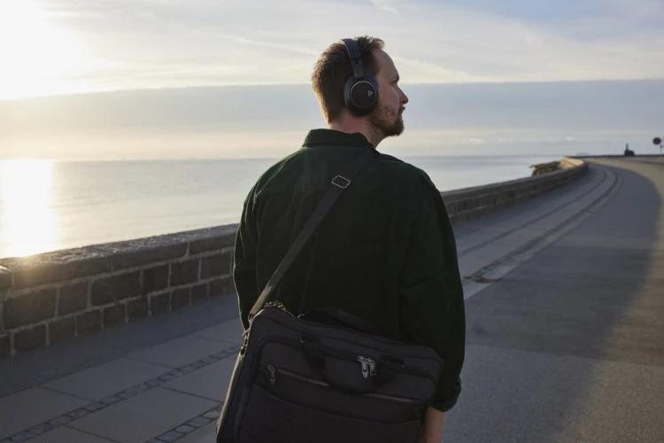 Słuchawki Poly Voyager Surround 80 UC Microsoft Teams Certified USB-C Headset +USB-C/A Adapter Retail Packaging